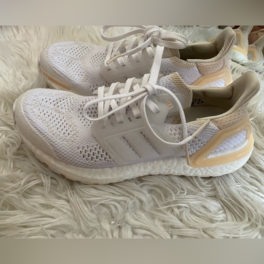adidas Women’s White and Beige Sneakers
